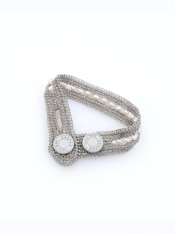 Elegant Midline Pearl Bracelet